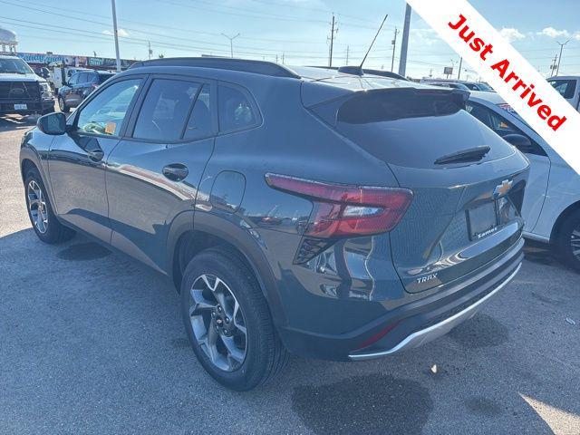 2025 Chevrolet Trax FWD LT
