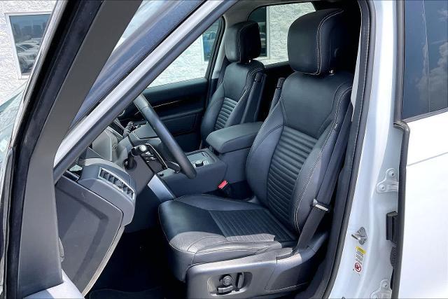 2024 Land Rover Discovery P300 S