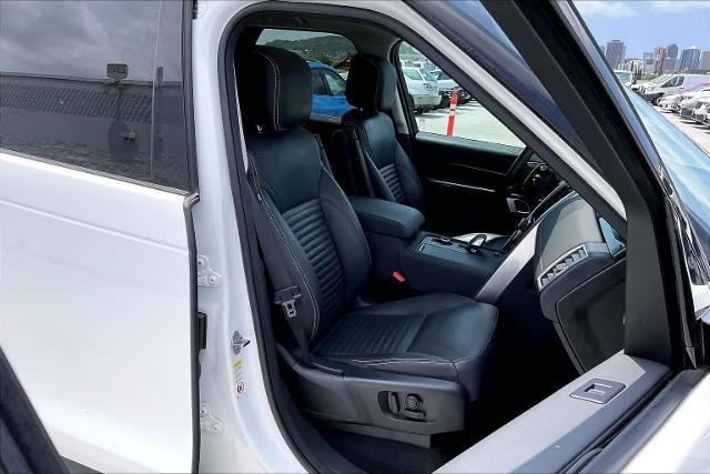 2024 Land Rover Discovery P300 S