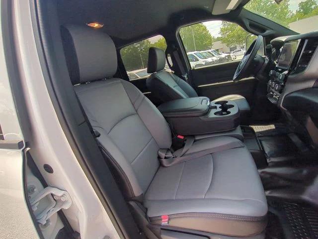 New 2026 Bright White Clear-Coat Exterior Paint RAM TRADESMAN image 35