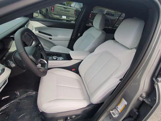 New 2026 Sting-Gray Clear-Coat Exterior Paint Jeep Laredo image 16