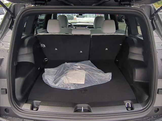 New 2026 Sting-Gray Clear-Coat Exterior Paint Jeep Laredo image 33
