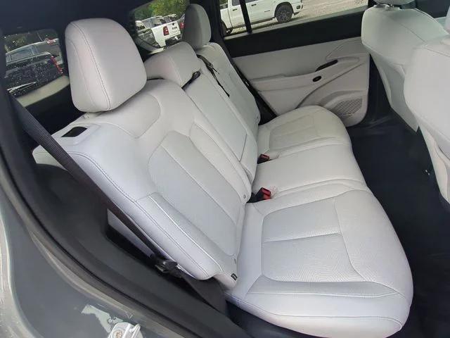 New 2026 Sting-Gray Clear-Coat Exterior Paint Jeep Laredo image 34