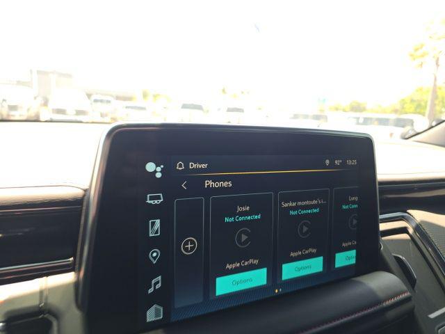 2023 Chevrolet Suburban 4WD RST