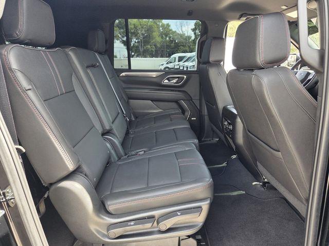 2023 Chevrolet Suburban 4WD RST