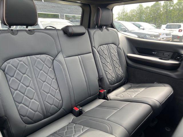 2025 Jeep Grand Wagoneer Series III Obsidian 4x4