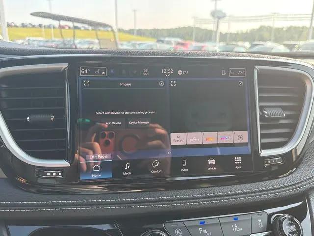 2027 Chrysler Pacifica Select