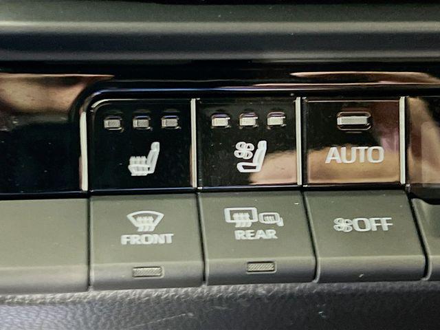 2025 Toyota Crown Signia XLE