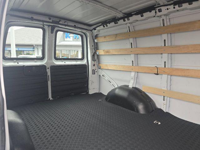 2024 GMC Savana Cargo RWD 2500 Regular Wheelbase Work Van