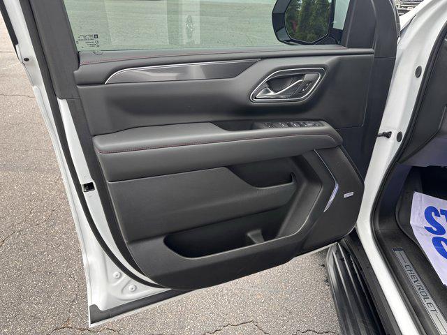 2024 Chevrolet Suburban 4WD RST