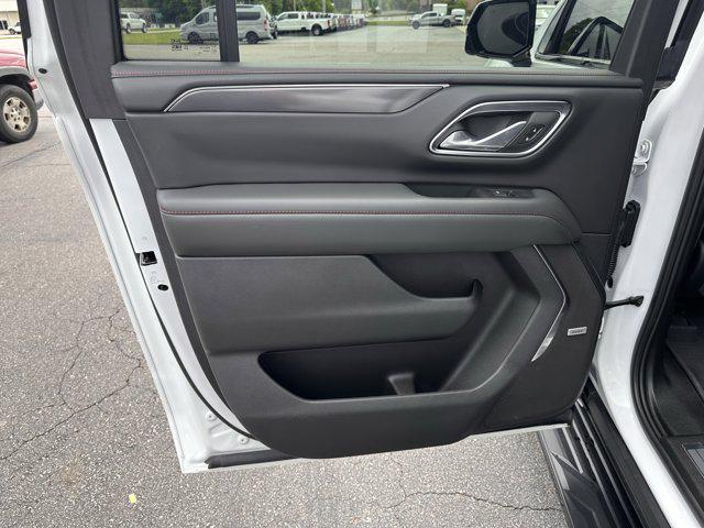 2024 Chevrolet Suburban 4WD RST