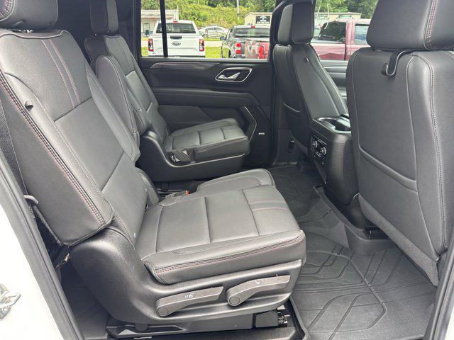 2024 Chevrolet Suburban 4WD RST