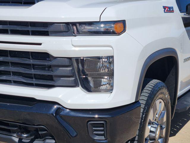 2024 Chevrolet Silverado 2500HD 4WD Crew Cab Standard Bed Custom