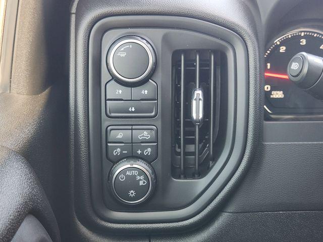 2024 Chevrolet Silverado 2500HD 4WD Crew Cab Standard Bed Custom