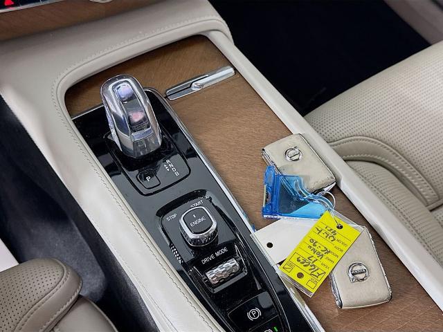 2017 Volvo XC90 Hybrid T8 Inscription