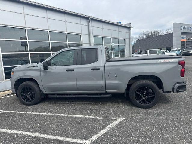 2024 Chevrolet Silverado 1500 4WD Double Cab Standard Bed Custom