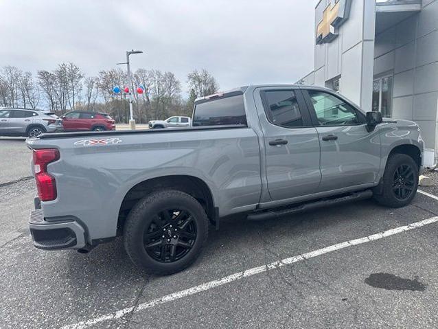 2024 Chevrolet Silverado 1500 4WD Double Cab Standard Bed Custom