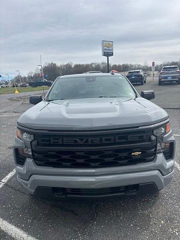 2024 Chevrolet Silverado 1500 4WD Double Cab Standard Bed Custom