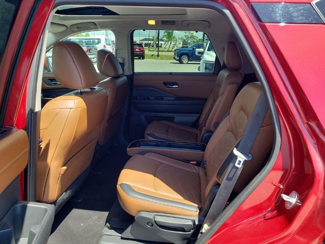 2022 Nissan Pathfinder Platinum 4WD
