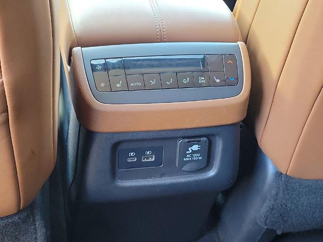 2022 Nissan Pathfinder Platinum 4WD