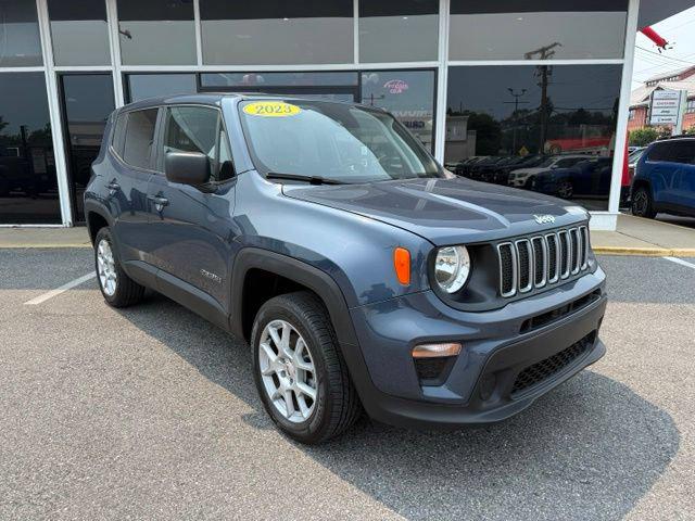 2023 Jeep Renegade Latitude 4x4 2023 Jeep Renegade Latitude 4x4