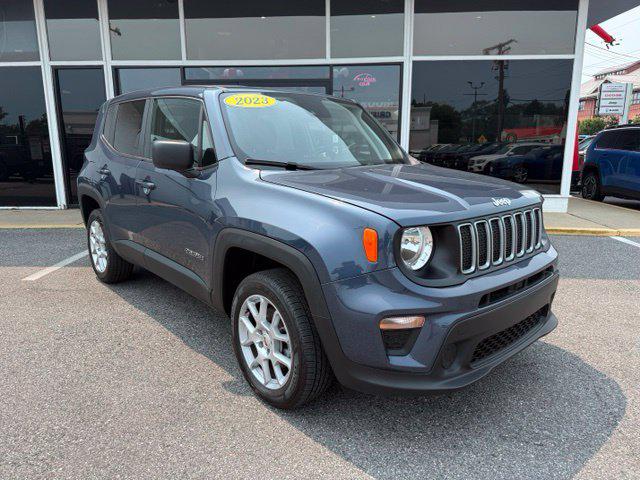 2023 Jeep Renegade Latitude 4x4 2023 Jeep Renegade Latitude 4x4