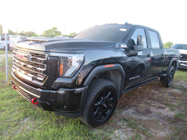 2025 GMC Sierra 2500HD 4WD Crew Cab Standard Bed AT4