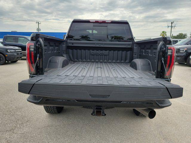 2025 GMC Sierra 2500HD 4WD Crew Cab Standard Bed AT4