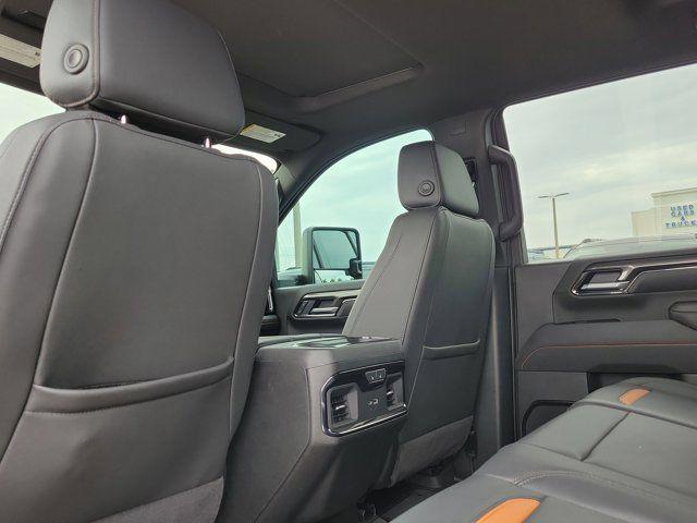 2025 GMC Sierra 2500HD 4WD Crew Cab Standard Bed AT4