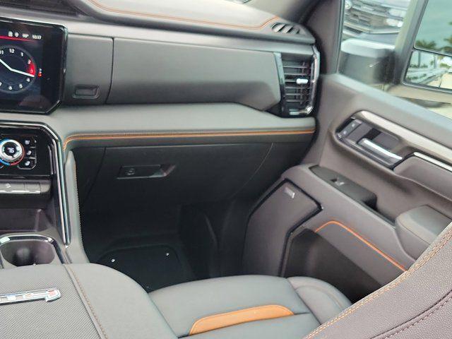 2025 GMC Sierra 2500HD 4WD Crew Cab Standard Bed AT4