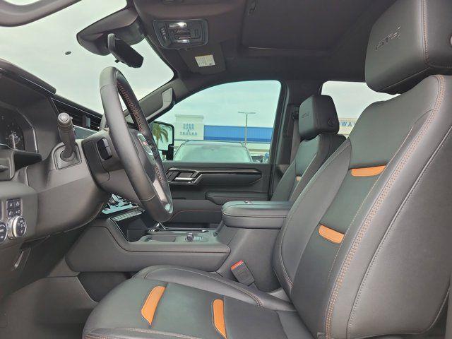 2025 GMC Sierra 2500HD 4WD Crew Cab Standard Bed AT4