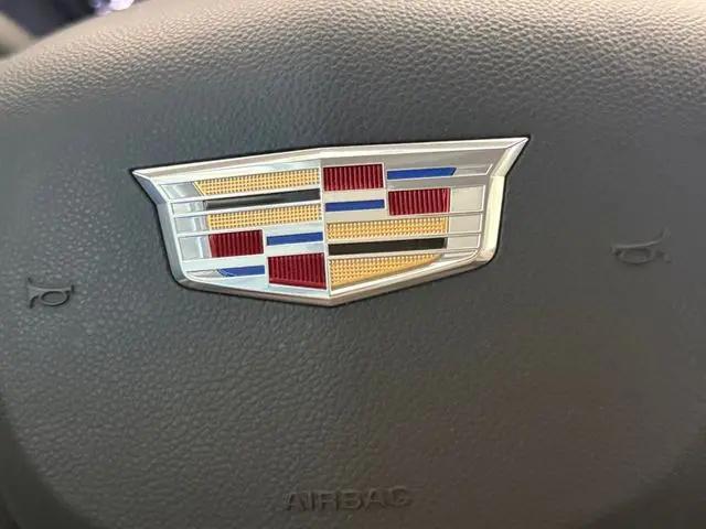 2022 Cadillac XT4 FWD Premium Luxury