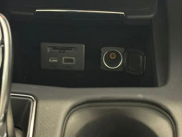 2022 Cadillac XT4 FWD Premium Luxury