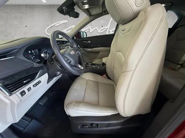2022 Cadillac XT4 FWD Premium Luxury