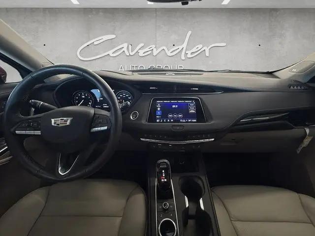 2022 Cadillac XT4 FWD Premium Luxury