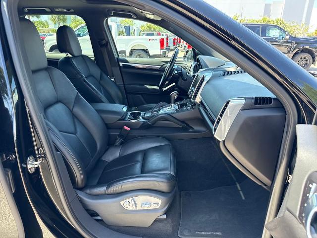 2016 Porsche Cayenne Base