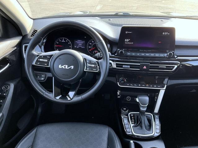 2022 Kia Seltos EX