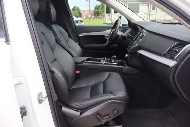 2024 Volvo XC90 B5 Core Bright Theme