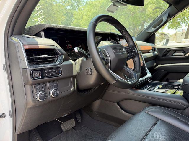 2025 GMC Yukon XL 4WD Denali