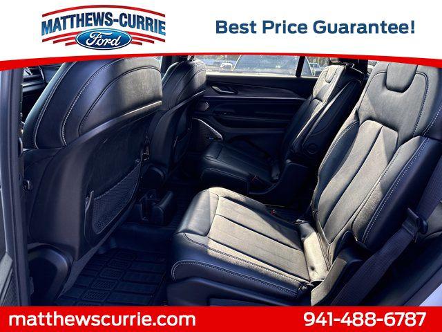 2023 Jeep Grand Cherokee L Overland 4x4