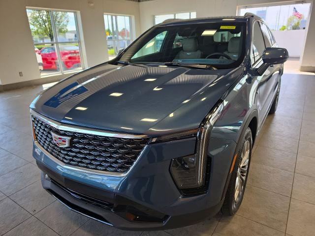 2025 Cadillac XT4 AWD Premium Luxury