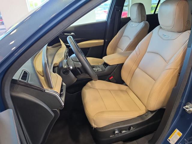 2025 Cadillac XT4 AWD Premium Luxury