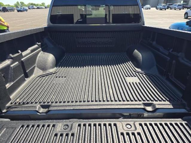 2025 Nissan Frontier Crew Cab PRO-X 4x2