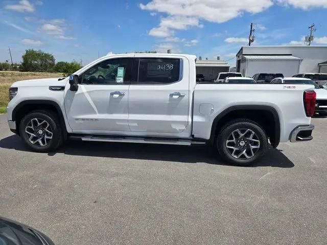 2026 GMC Sierra 1500 Crew Cab, Short Bed, SLT, 4WD