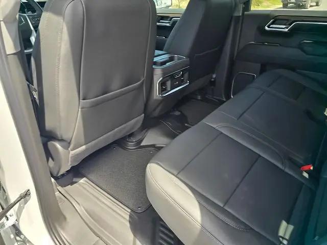 2026 GMC Sierra 1500 Crew Cab, Short Bed, SLT, 4WD