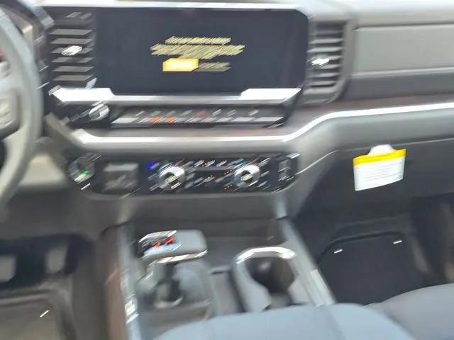 2026 GMC Sierra 1500 Crew Cab, Short Bed, SLT, 4WD
