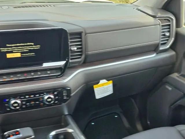 2026 GMC Sierra 1500 Crew Cab, Short Bed, SLT, 4WD