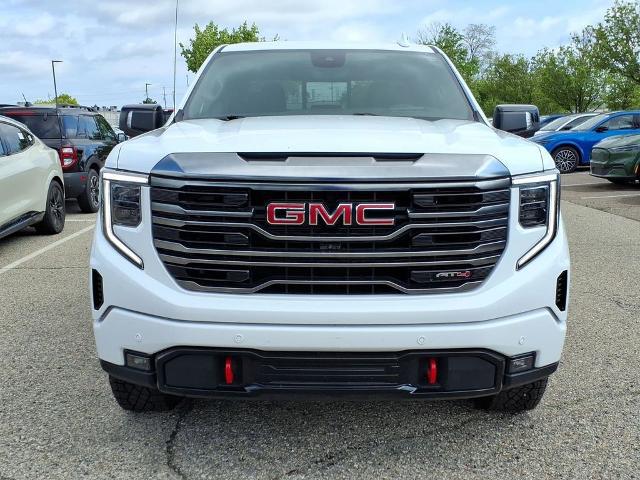 2024 GMC Sierra 1500 4WD Crew Cab Short Box AT4