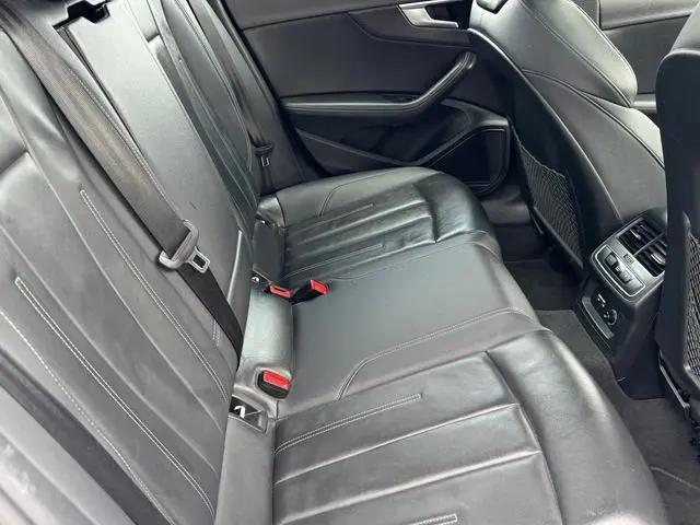 2024 Audi A4 Premium Plus 45 TFSI S line quattro S tronic