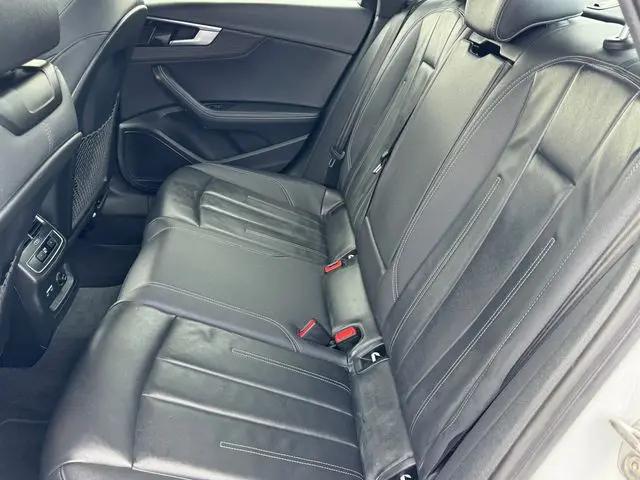 2024 Audi A4 Premium Plus 45 TFSI S line quattro S tronic